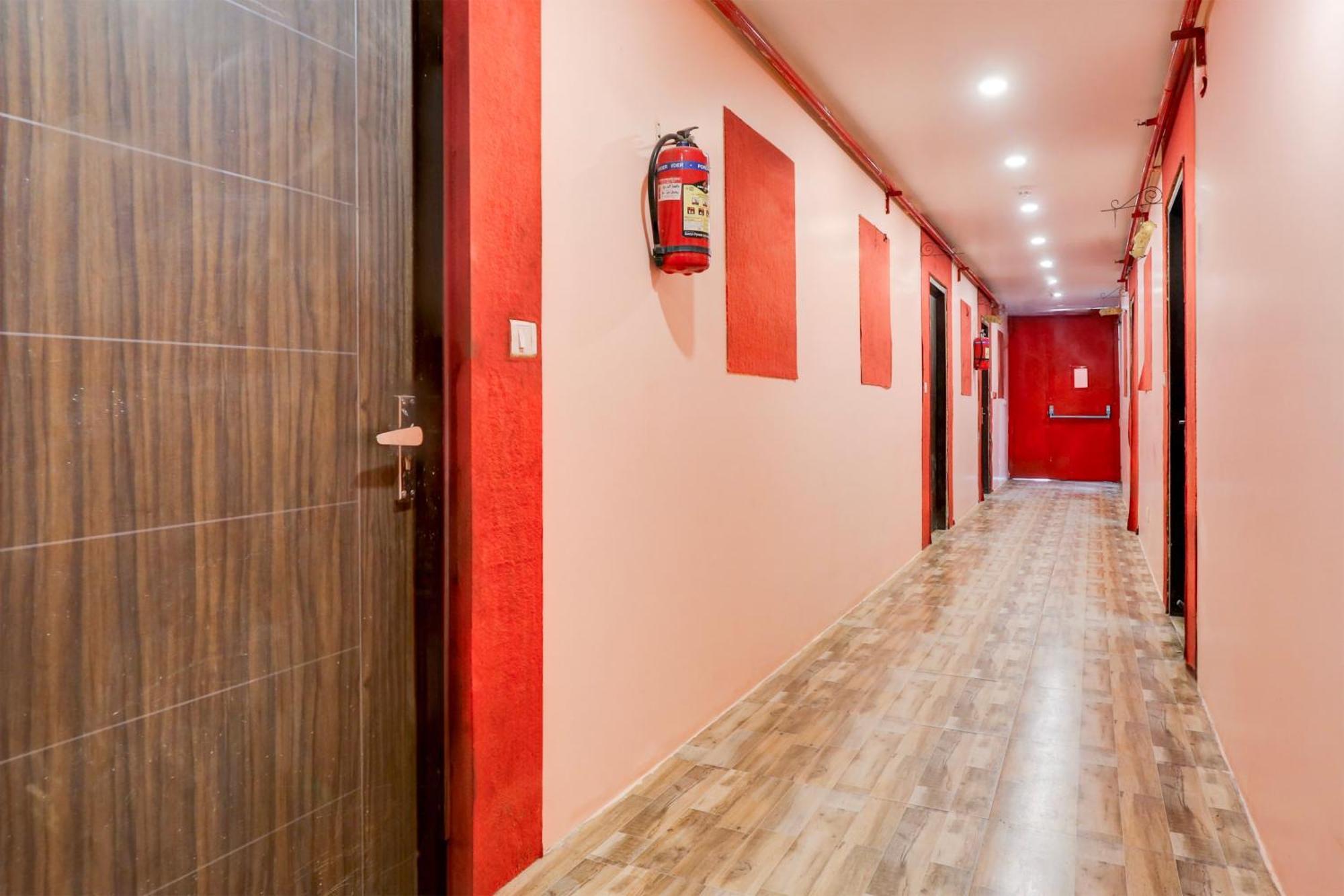 Super Hotel O S J Residency Deli Exterior foto