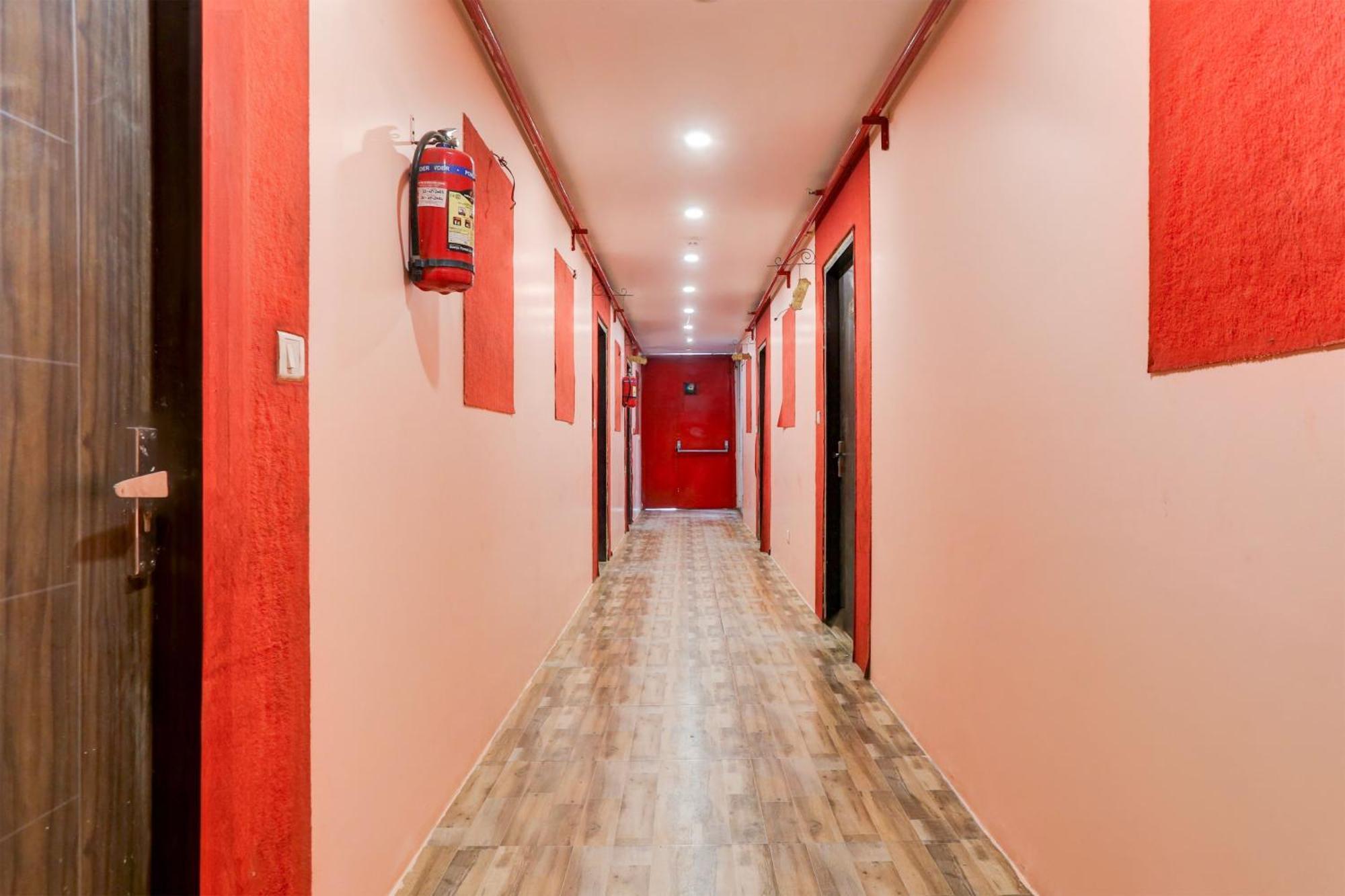 Super Hotel O S J Residency Deli Exterior foto